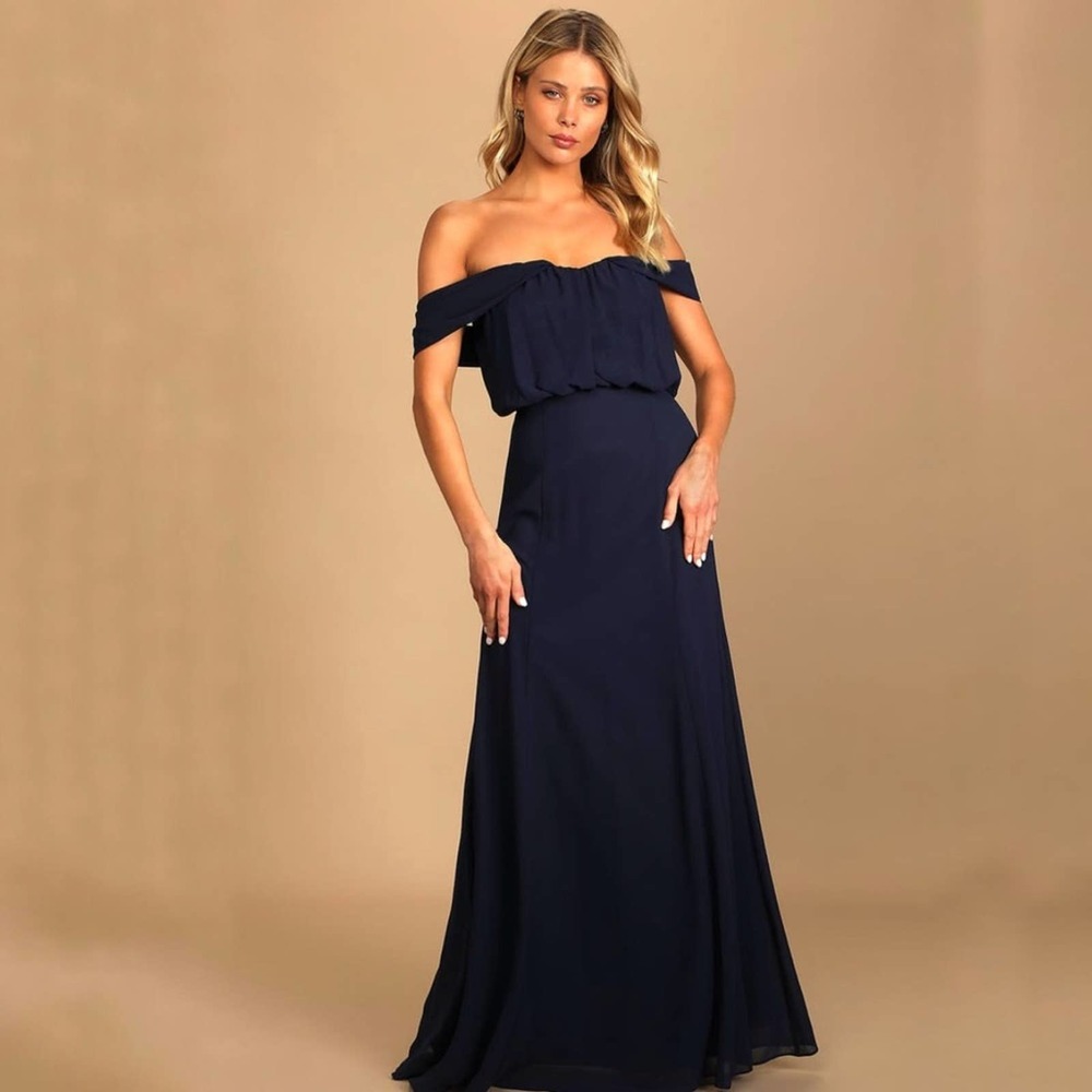NWT Lulus enduring love navy blue off the shoulder maxi dress - size M